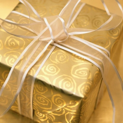 Send Christmas Gifts to Pakistan
