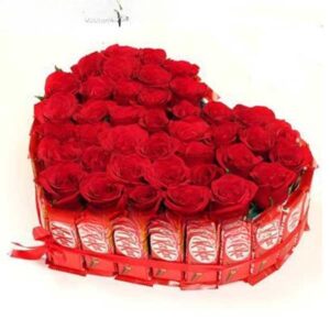 Heart Roses & Kitkat Bouquet Large