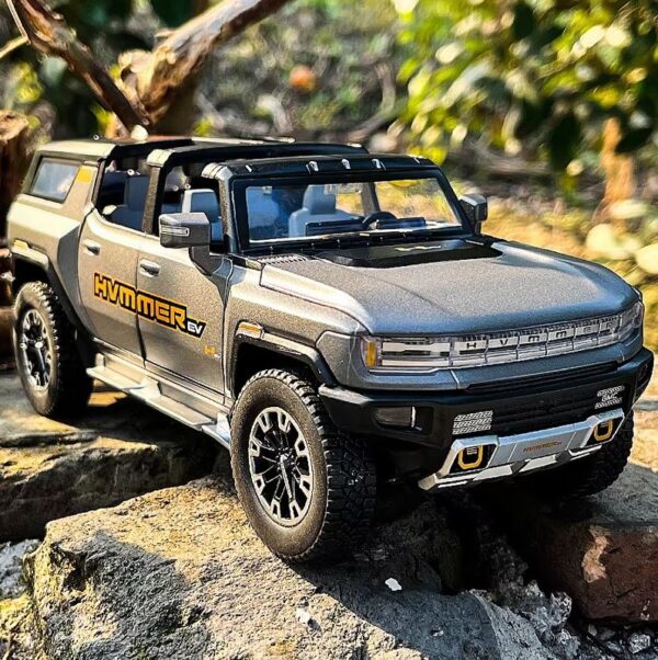 1:24 Diecast Hummer EV Pickup Truck