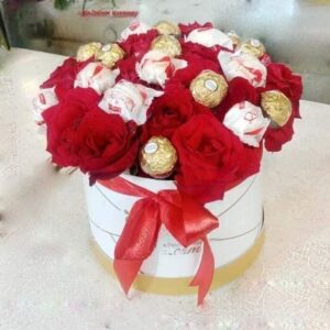 Raffaello With Flowers Round Box